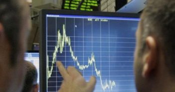 Рынок акций Украины стремительно обрушился