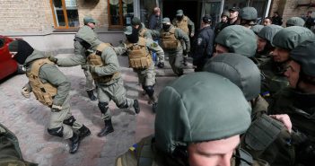 Порошенко поручил ввести в Одессу дополнительные силы Нацгвардии — Саакашвили