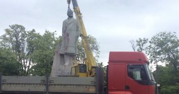 В Одессе не удалось демонтировать памятник Ленину