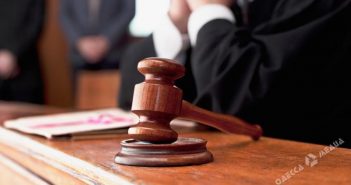 В Одессе на 5 лет посадили драчуна, который откусил и проглотил ухо мужчины