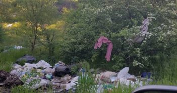 Маевка: жители Одесской области оставили после себя «горы» мусора