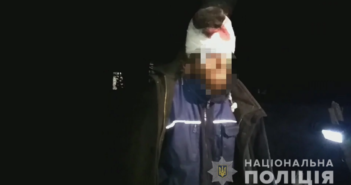Як у вестерні: на Одещині злочинець тікав від копів на коні і отримав кулю в голову