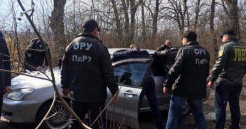400 долларов за «контрабас»: жители Кодымского района пытались дать взятку пограничнику