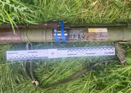 Ручний протитанковий гранатомет, артилерійський порох, набої і наркотичні засоби виявили поліцейські вдома у жителя Подільського району
